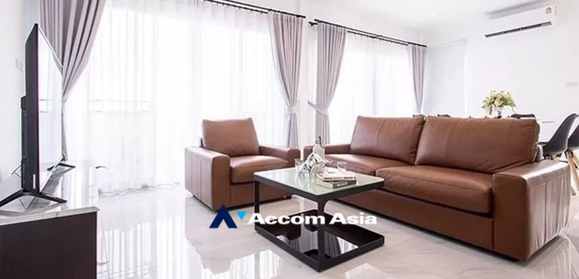 7  3 br Apartment For Rent in Sukhumvit ,Bangkok BTS Punnawithi at Apartment complex in Bangkok AA33042