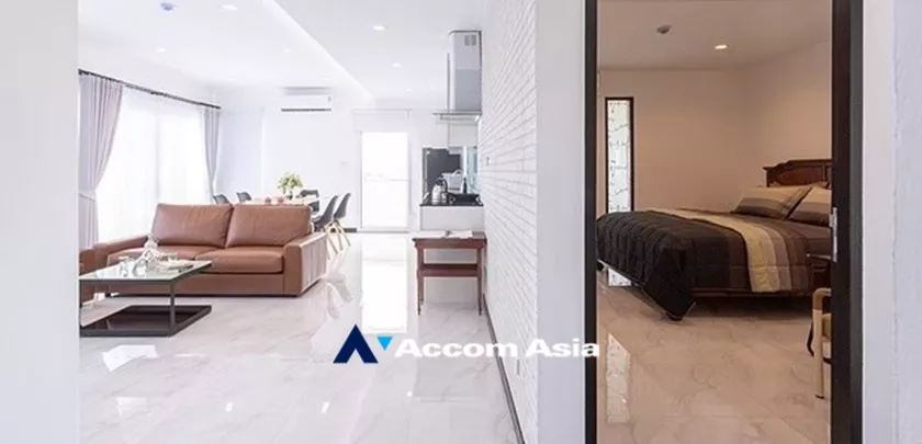 11  3 br Apartment For Rent in Sukhumvit ,Bangkok BTS Punnawithi at Apartment complex in Bangkok AA33042