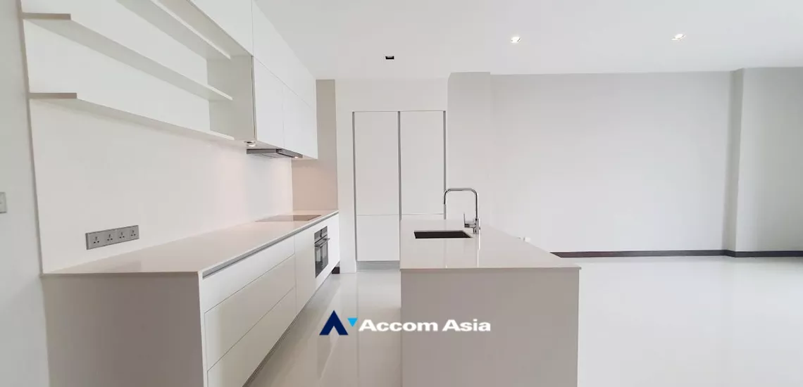 unit 2 Bedrooms  Condominium For Sale in Sukhumvit, Bangkok  near BTS Nana (AA33048)