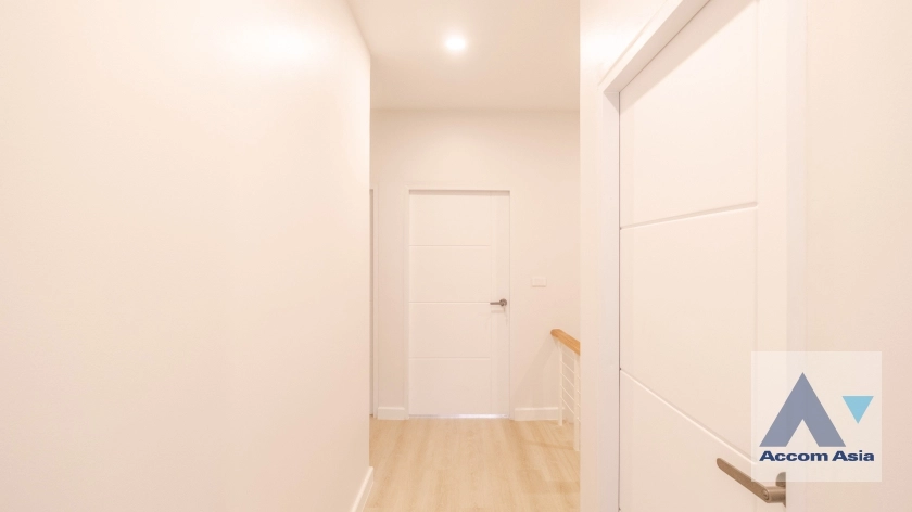 26  4 br Townhouse for rent and sale in Sukhumvit ,Bangkok BTS Phra khanong AA33050