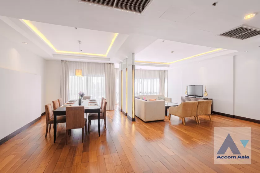  Elegance and Traditional Luxury Apartment  4 Bedroom for Rent BTS Ploenchit in Ploenchit Bangkok