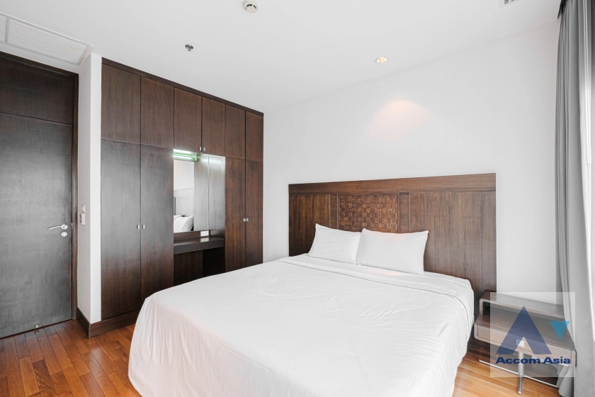 11  4 br Apartment For Rent in Ploenchit ,Bangkok BTS Ploenchit at Elegance and Traditional Luxury AA33053