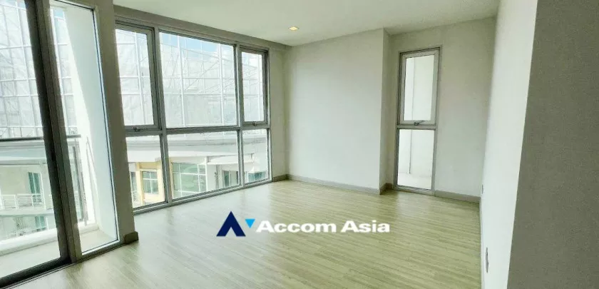  Sky Walk Condominium Condominium  2 Bedroom for Rent BTS Phra khanong in Sukhumvit Bangkok