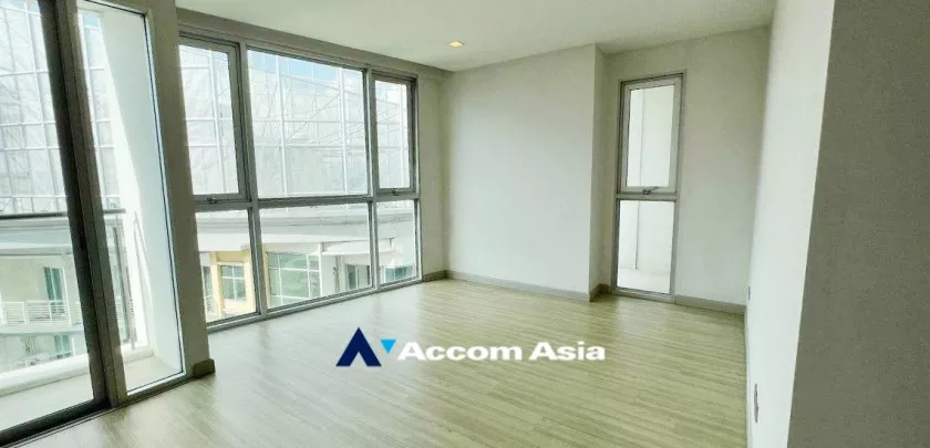  2  2 br Condominium For Rent in Sukhumvit ,Bangkok BTS Phra khanong at Sky Walk AA33055