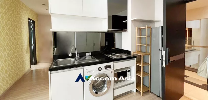 unit 2 Bedrooms  Condominium For Rent in Sukhumvit, Bangkok  near BTS Phra khanong (AA33056)