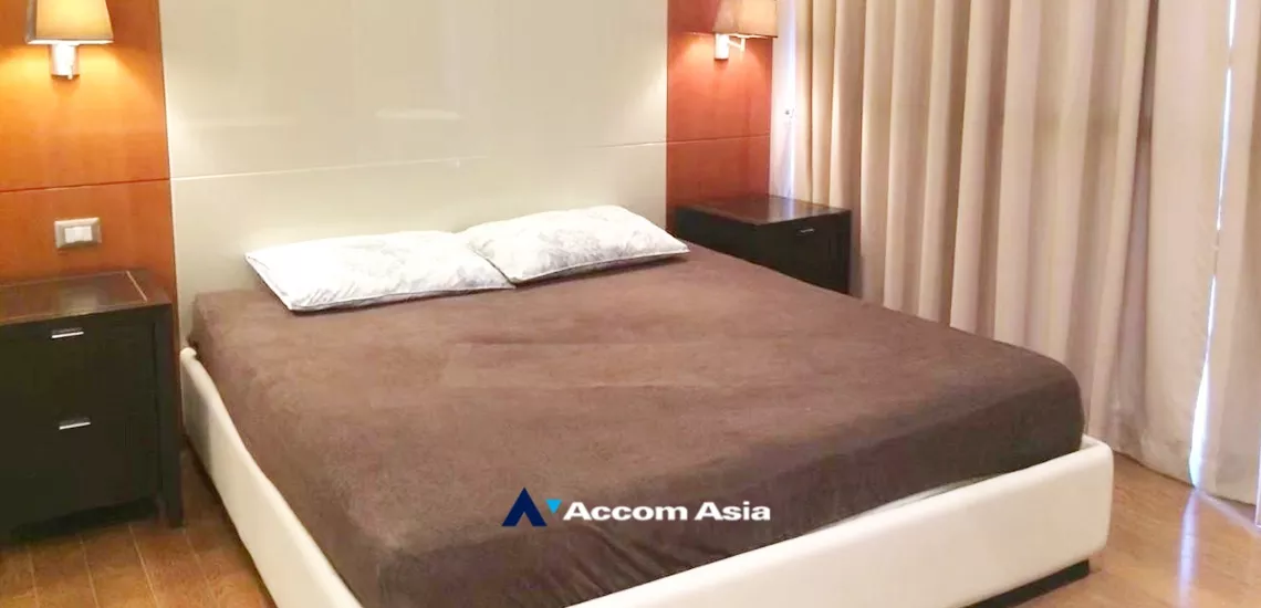 unit 2 Bedrooms  Condominium For Sale in Sukhumvit, Bangkok  near BTS Phrom Phong (AA33058)