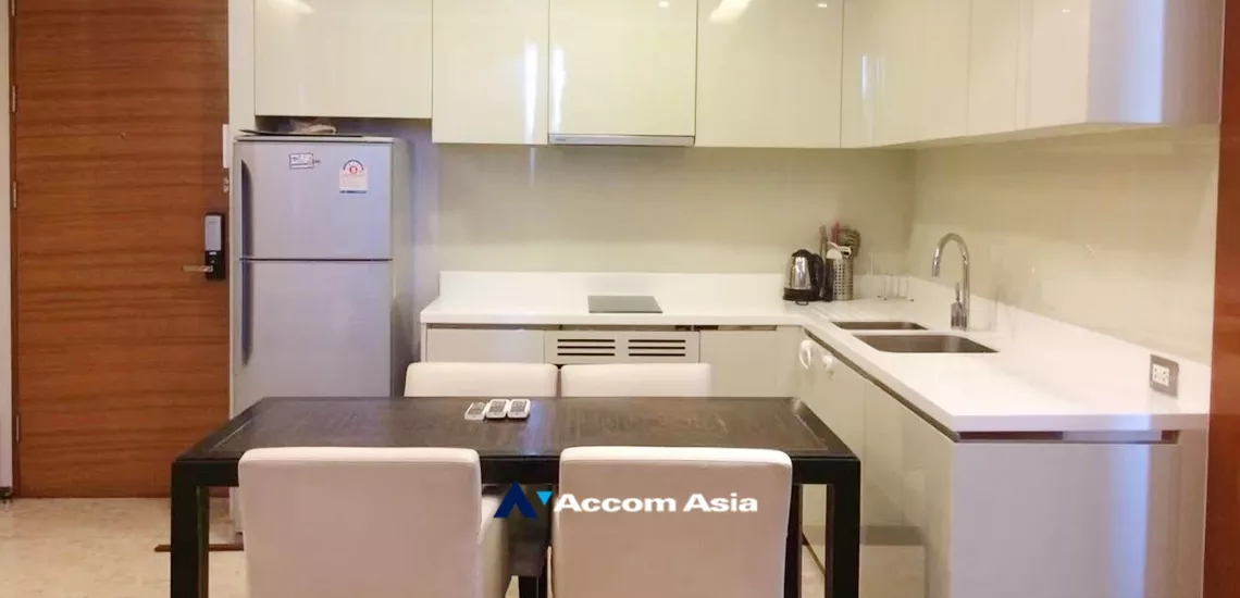 unit 2 Bedrooms  Condominium For Sale in Sukhumvit, Bangkok  near BTS Phrom Phong (AA33058)