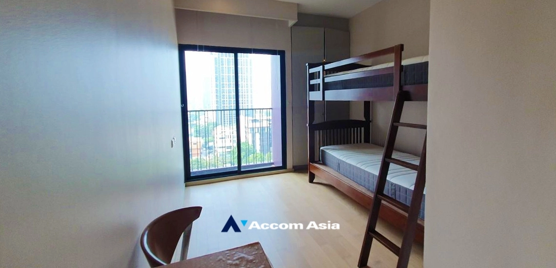 26  4 br Condominium For Rent in Sukhumvit ,Bangkok BTS Ekkamai at Noble Reveal AA33082