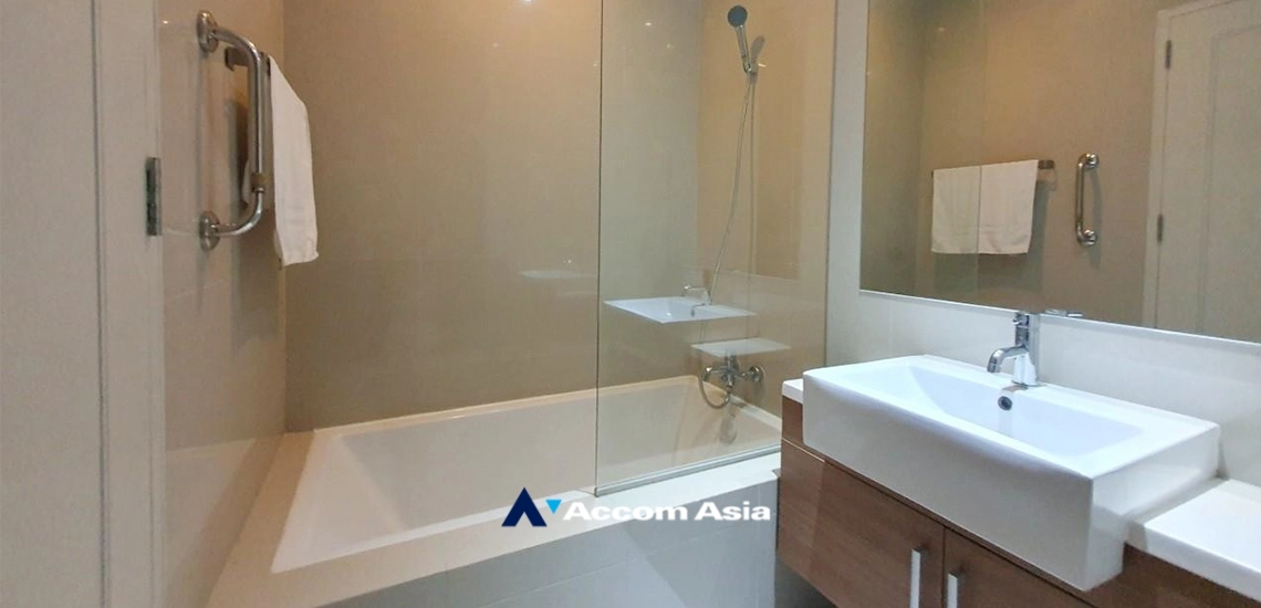 32  4 br Condominium For Rent in Sukhumvit ,Bangkok BTS Ekkamai at Noble Reveal AA33082