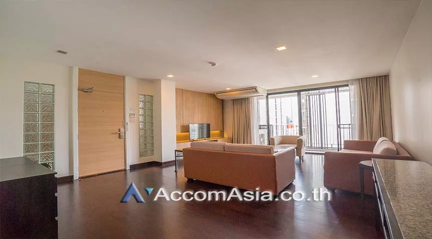 unit 3 Bedrooms  Apartment For Rent in Sukhumvit, Bangkok  near BTS Phrom Phong (14727)