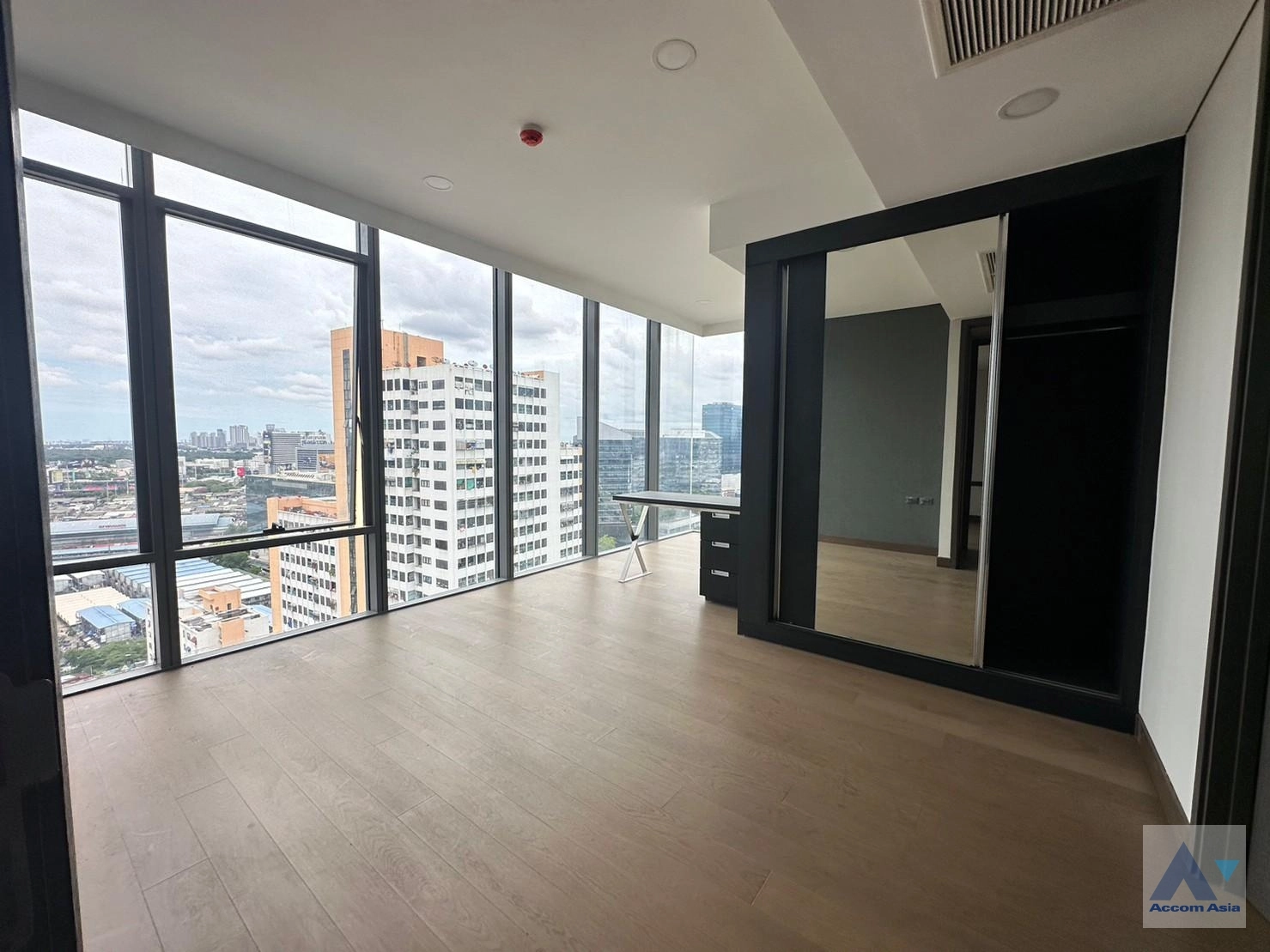 9  3 br Condominium For Rent in Sukhumvit ,Bangkok MRT Queen Sirikit National Convention Center at Siamese Exclusive Queens AA33088