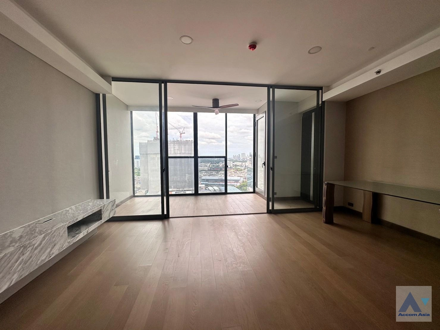 15  3 br Condominium For Rent in Sukhumvit ,Bangkok MRT Queen Sirikit National Convention Center at Siamese Exclusive Queens AA33088