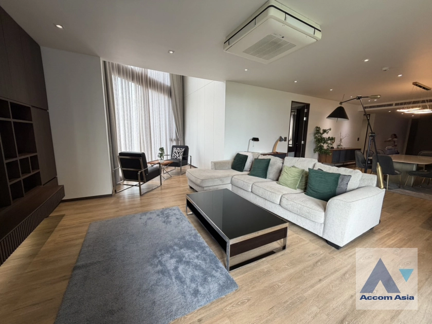  2  4 br Apartment For Rent in Sukhumvit ,Bangkok BTS Phrom Phong at Modern Brand New Apartment AA33095