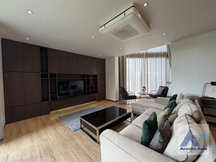 unitFully Furnished, Pet friendly |  4 Bedrooms  Apartment For Rent in Sukhumvit, Bangkok  near BTS Phrom Phong (AA33095)