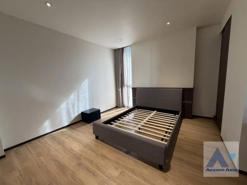 13  4 br Apartment For Rent in Sukhumvit ,Bangkok BTS Phrom Phong at Modern Brand New Apartment AA33095