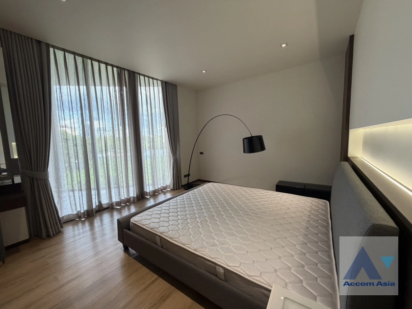 11  4 br Apartment For Rent in Sukhumvit ,Bangkok BTS Phrom Phong at Modern Brand New Apartment AA33095