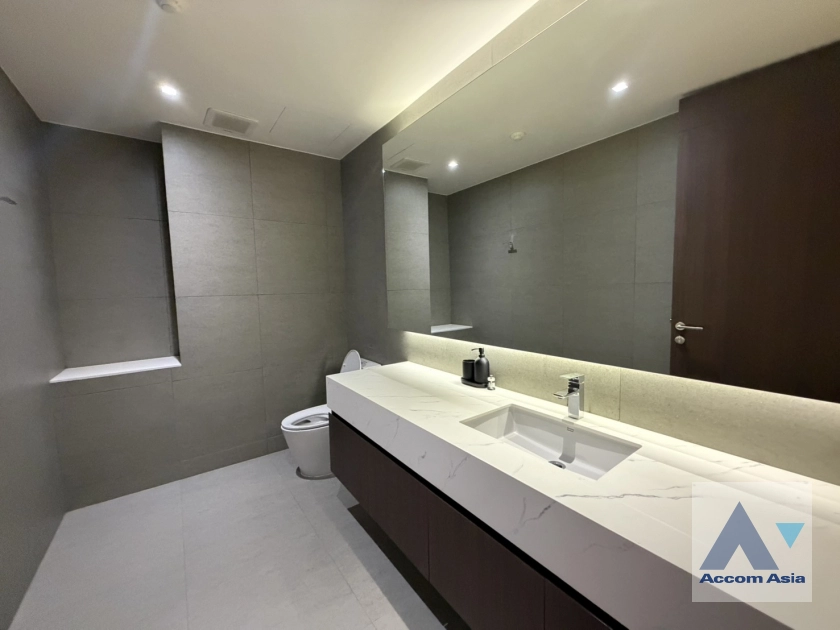 19  4 br Apartment For Rent in Sukhumvit ,Bangkok BTS Phrom Phong at Modern Brand New Apartment AA33095
