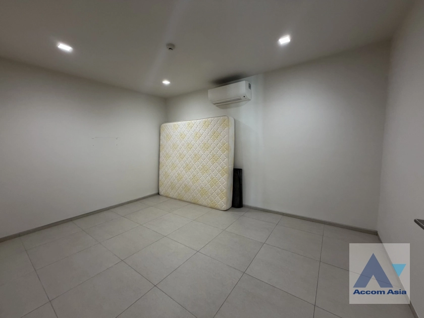 15  4 br Apartment For Rent in Sukhumvit ,Bangkok BTS Phrom Phong at Modern Brand New Apartment AA33095