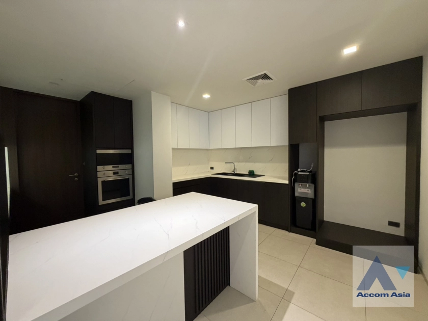 7  4 br Apartment For Rent in Sukhumvit ,Bangkok BTS Phrom Phong at Modern Brand New Apartment AA33095