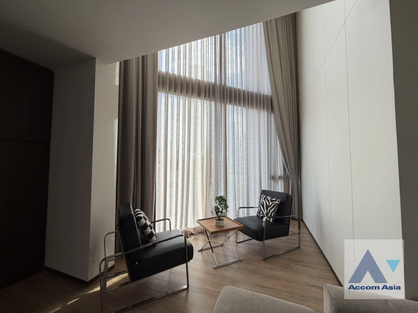 unitFully Furnished, Pet friendly |  4 Bedrooms  Apartment For Rent in Sukhumvit, Bangkok  near BTS Phrom Phong (AA33095)