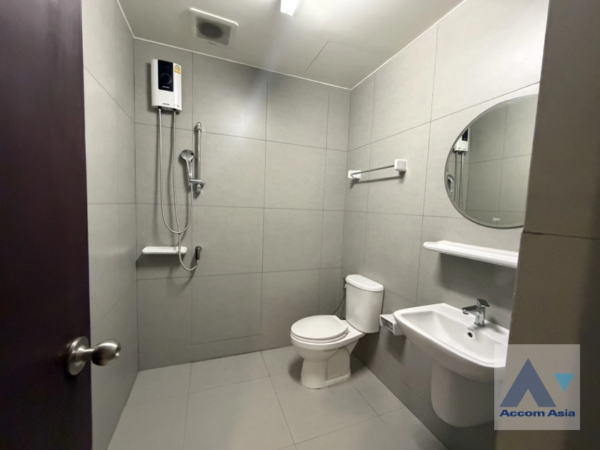 22  4 br Apartment For Rent in Sukhumvit ,Bangkok BTS Phrom Phong at Modern Brand New Apartment AA33095