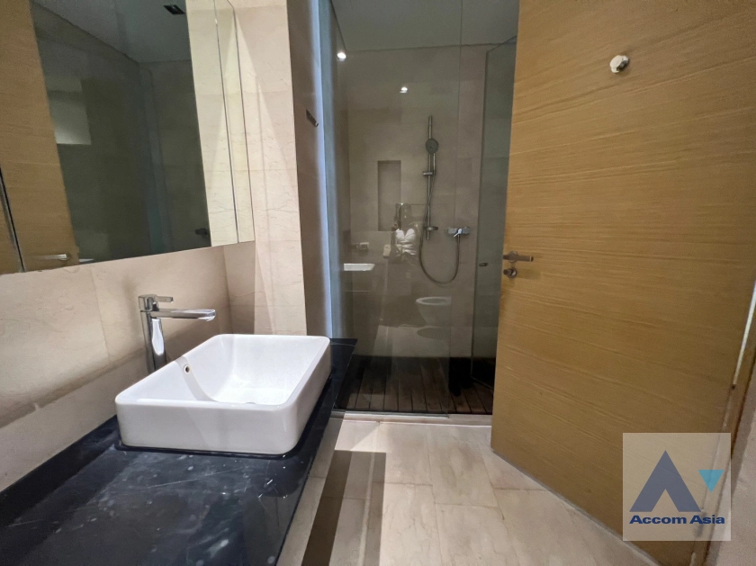 12  1 br Condominium for rent and sale in Silom ,Bangkok BTS Sala Daeng - MRT Silom at Saladaeng Residences AA33099