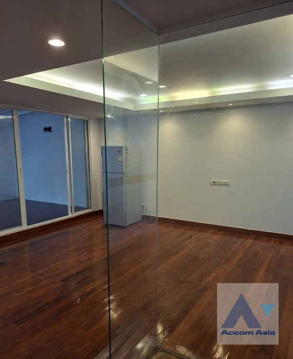 13  3 br Townhouse For Rent in Ploenchit ,Bangkok BTS Ploenchit AA33100