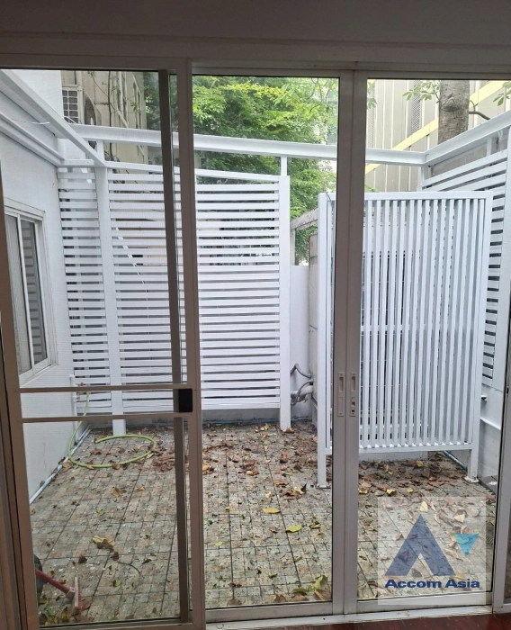 14  3 br Townhouse For Rent in Ploenchit ,Bangkok BTS Ploenchit AA33100