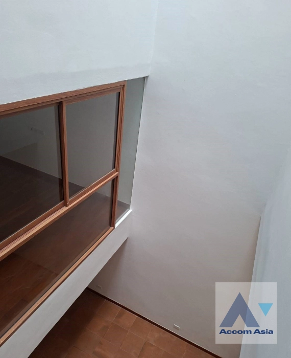 17  3 br Townhouse For Rent in Ploenchit ,Bangkok BTS Ploenchit AA33100