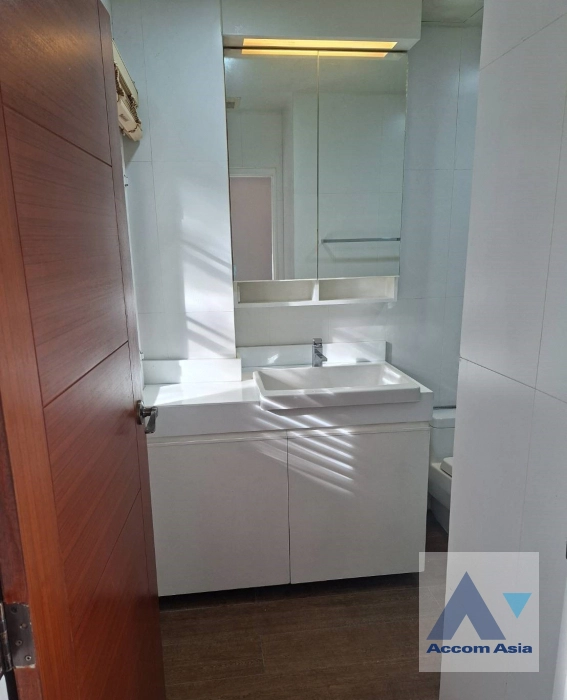 24  3 br Townhouse For Rent in Ploenchit ,Bangkok BTS Ploenchit AA33100