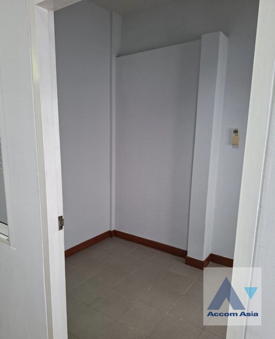 28  3 br Townhouse For Rent in Ploenchit ,Bangkok BTS Ploenchit AA33100