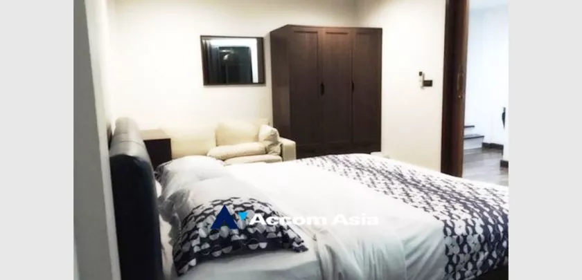 9  3 br Townhouse For Rent in Silom ,Bangkok BTS Chong Nonsi AA33103