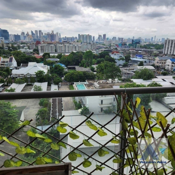 9  2 br Condominium For Sale in Sathorn ,Bangkok BRT Thanon Chan at The Lofts Yennakart AA33106