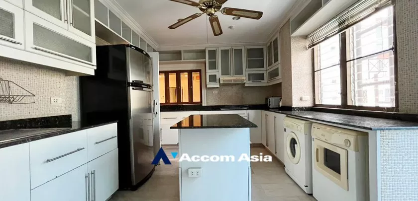 9  3 br Condominium For Rent in Ploenchit ,Bangkok BTS Ploenchit at Ruamrudee Garden House AA33111