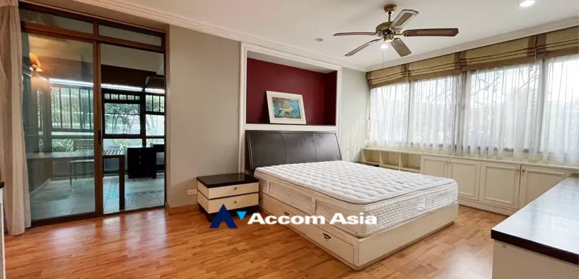 11  3 br Condominium For Rent in Ploenchit ,Bangkok BTS Ploenchit at Ruamrudee Garden House AA33111