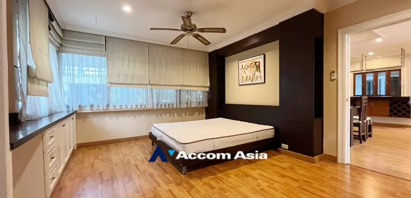 14  3 br Condominium For Rent in Ploenchit ,Bangkok BTS Ploenchit at Ruamrudee Garden House AA33111