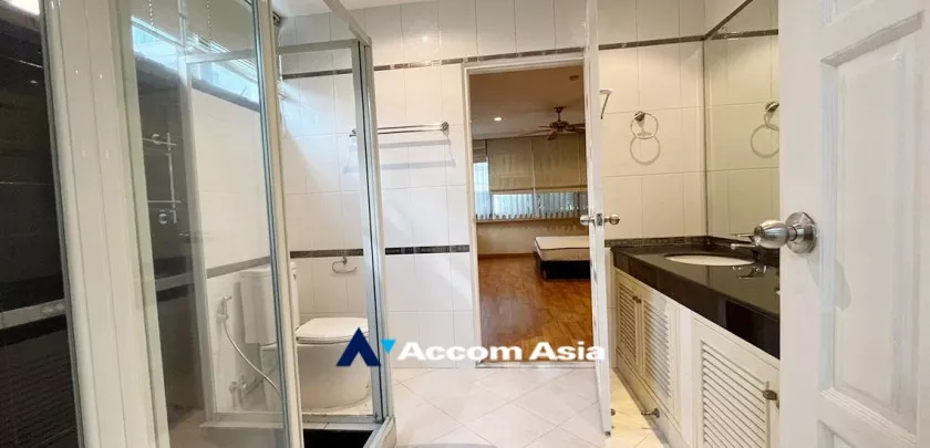 18  3 br Condominium For Rent in Ploenchit ,Bangkok BTS Ploenchit at Ruamrudee Garden House AA33111