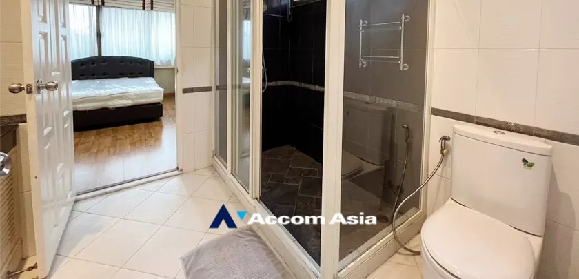 19  3 br Condominium For Rent in Ploenchit ,Bangkok BTS Ploenchit at Ruamrudee Garden House AA33111
