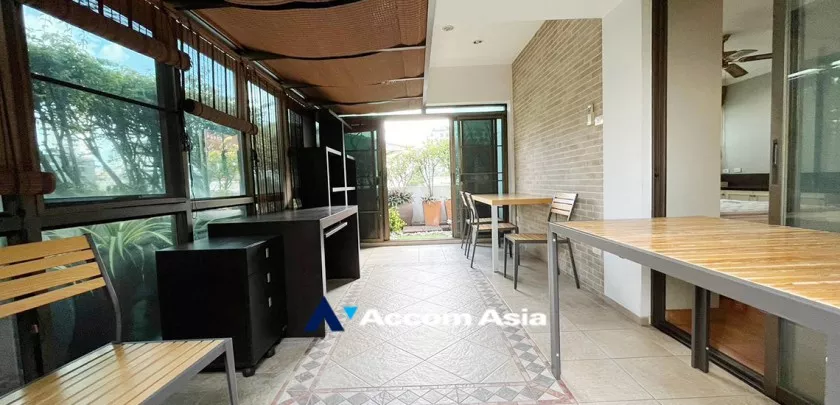 4  3 br Condominium For Rent in Ploenchit ,Bangkok BTS Ploenchit at Ruamrudee Garden House AA33111