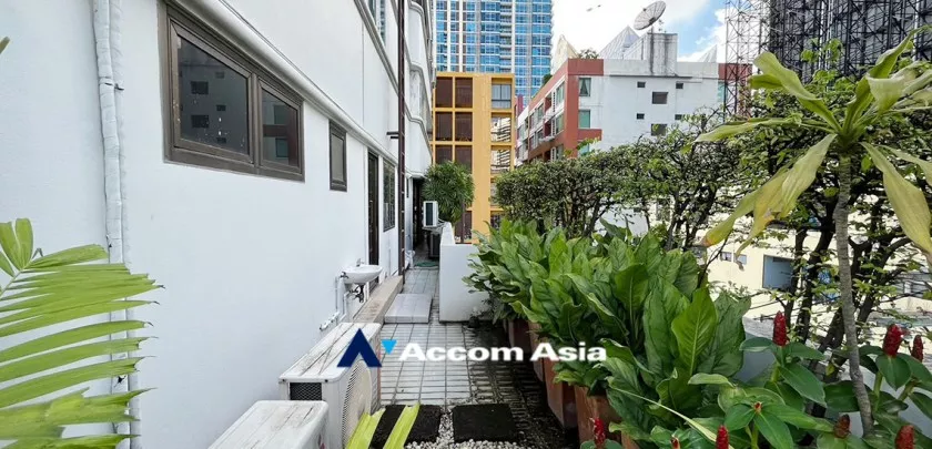22  3 br Condominium For Rent in Ploenchit ,Bangkok BTS Ploenchit at Ruamrudee Garden House AA33111