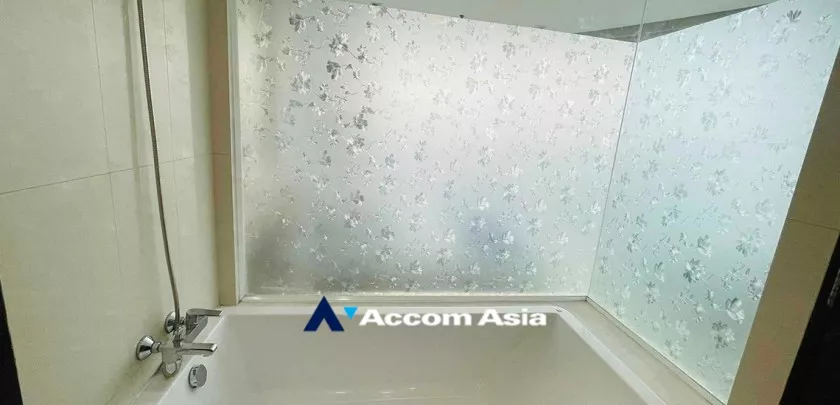 10  1 br Condominium For Sale in Sukhumvit ,Bangkok BTS Phra khanong at Sky Walk Condominium AA33114