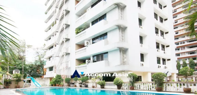  2  3 br Apartment For Rent in Sukhumvit ,Bangkok BTS Asok - MRT Sukhumvit at Family Apartment with Lake View AA33116