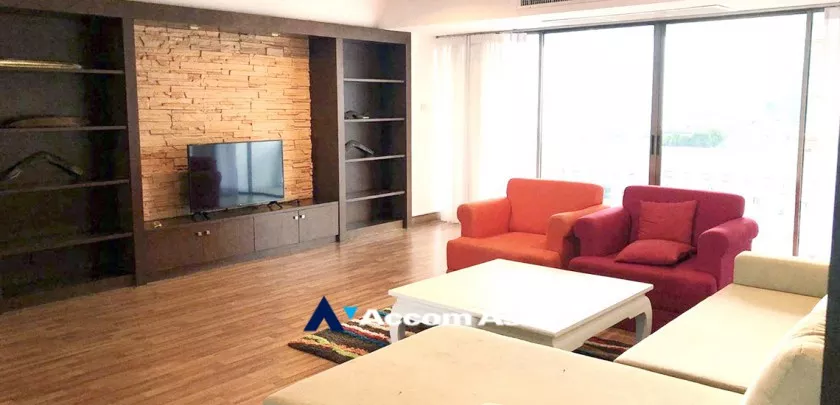  1  3 br Apartment For Rent in Sukhumvit ,Bangkok BTS Asok - MRT Sukhumvit at Family Apartment with Lake View AA33117