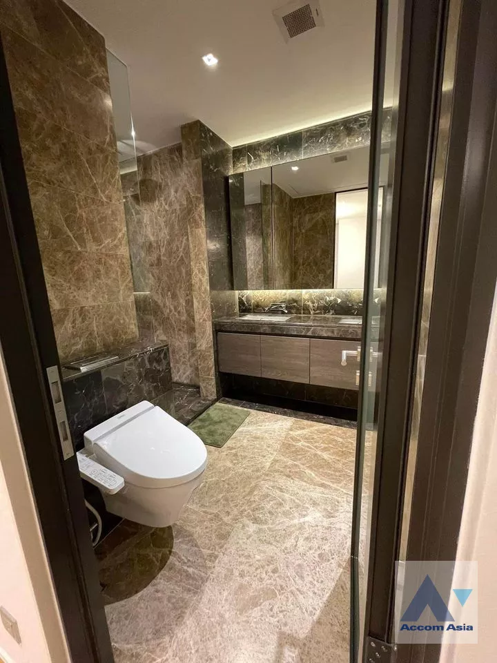 9  2 br Condominium For Rent in Ploenchit ,Bangkok BTS Chitlom at 28 Chidlom AA33129