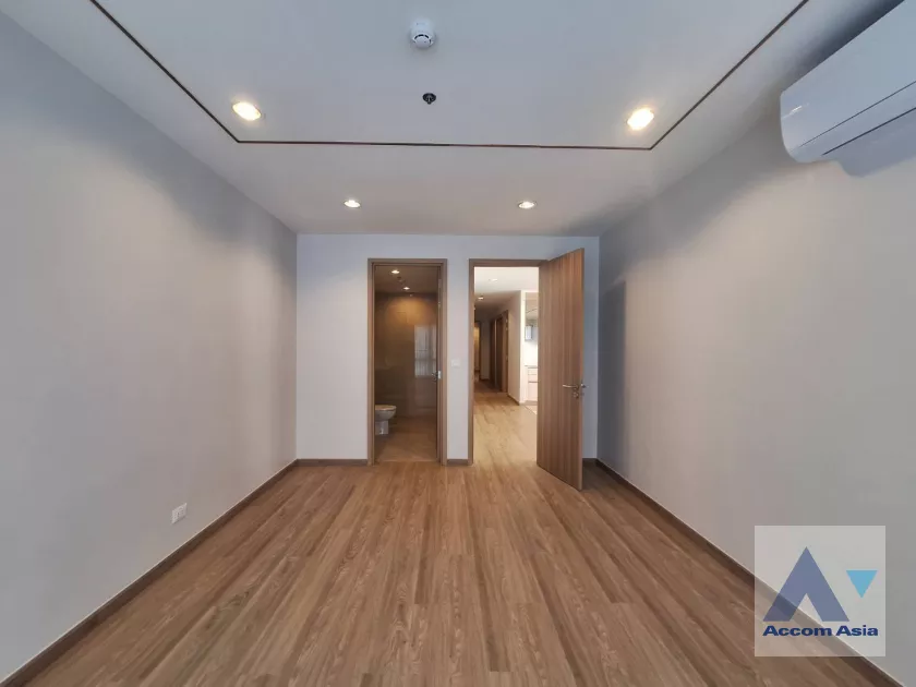 15  4 br Apartment For Rent in Sathorn ,Bangkok BTS Chong Nonsi at Luxury Designed in Prime Area AA33144
