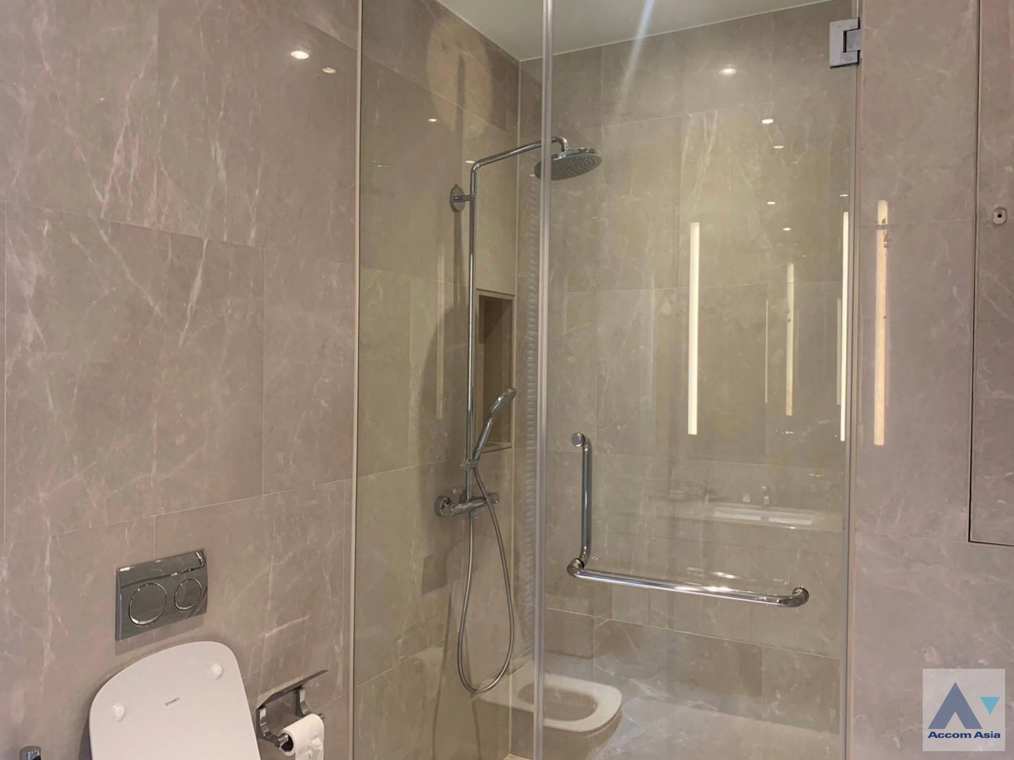 8  2 br Condominium for rent and sale in Charoen Nakhon ,Bangkok BTS Krung Thon Buri at Magnolias Waterfront Residences AA33145