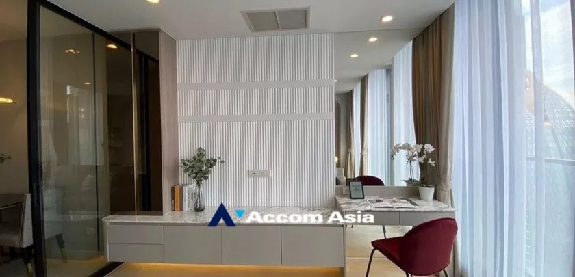 unit 1 Bedroom  Condominium For Rent & Sale in Ploenchit, Bangkok  near BTS Ploenchit (AA33160)