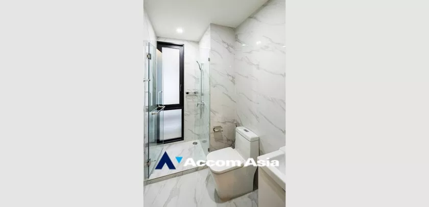 6  2 br Apartment For Rent in Ploenchit ,Bangkok MRT Lumphini at Cozy Style with Good Surrounding AA33173