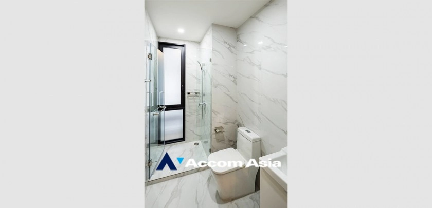 6  2 br Apartment For Rent in Ploenchit ,Bangkok MRT Lumphini at Cozy Style with Good Surrounding AA33173