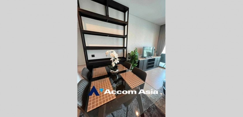  1  2 br Condominium for rent and sale in Silom ,Bangkok BTS Saphan Taksin - MRT Hua Lamphong at The Room Charoenkrung 30 AA33174